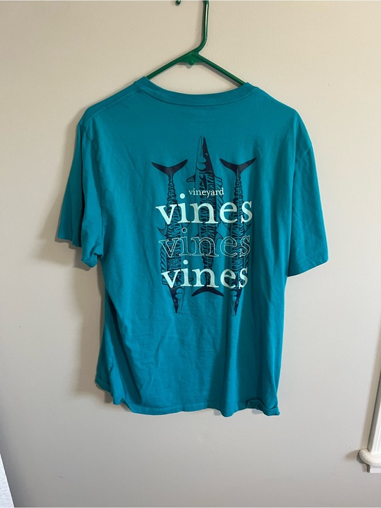 Vineyard Vines Other - Vineyard Vines Teal Graphic Tee with Fish Print